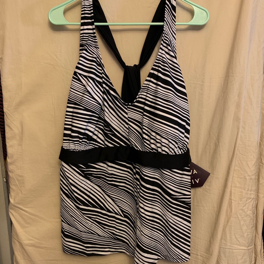 Ava & Viv Swim Top / Tankini 26W NWT
